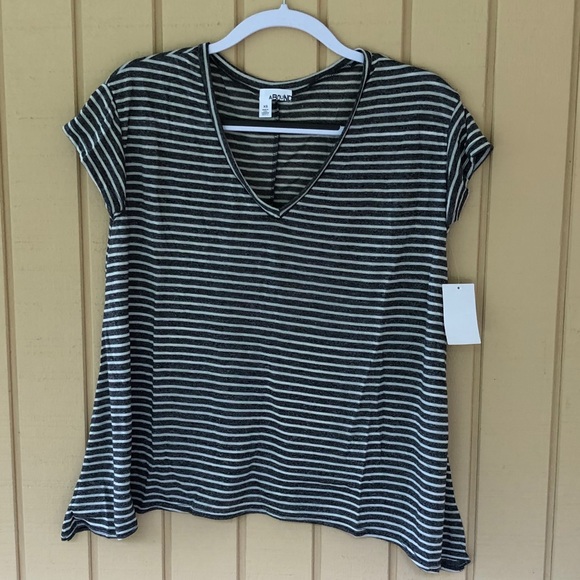 Abound top - Picture 1 of 2